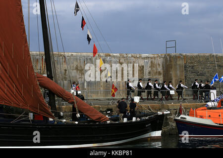 Portsoy Festival gefeiert wird jeden Sommer im Hafen. Dieses traditionelle Fischerdorf liegt an der Nordküste von Aberdeenshire, Schottland, Großbritannien Stockfoto