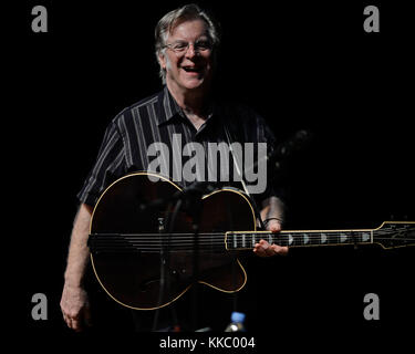 FORT LAUDERDALE, FL - 9. JANUAR: John Benson Sebastian tritt am 9. Januar 2016 im Broward Center in Fort Lauderdale auf. Leute: John Sebastian Stockfoto