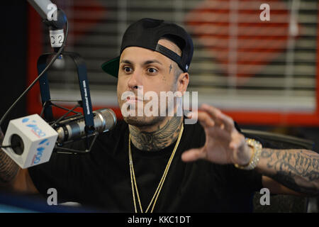 Fort Lauderdale, FL - 18. Mai: Nicky jam stellt für ein Portrait bei Radio Station y-100 auf 18, 2016 in Fort Lauderdale, Florida. Leute: Nicky jam Stockfoto