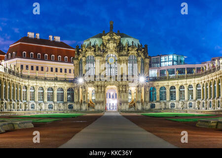 Zwinger in der Nacht in Dresden, Deutschland Stockfoto