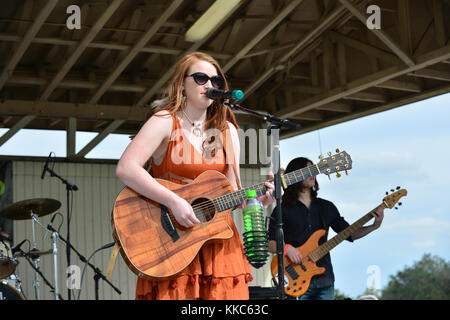 PEMBROKE PINES, FL - Januar 31: Liddy Clark am 31. jährlichen 99,9 Chili Cookoff bei CB Smith Park Kiss am 31. Januar 2016 in Pembroke Pines, Florida Personen: Liddy Clark Stockfoto