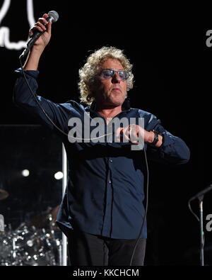 JACKSONVILLE, FL - APRIL 19: Roger Daltrey von The Who tritt am 19 2015. April in der Jacksonville Veterans Memorial Arena in Jacksonville, Florida auf Personen: Roger Daltrey Transmission Ref: MNC5 muss bei Interesse anrufen Michael Storms Storms Media Group Inc. 305-632-3400 - Cell 305-513-5783 - Fax MikeStorm@aol.com Stockfoto