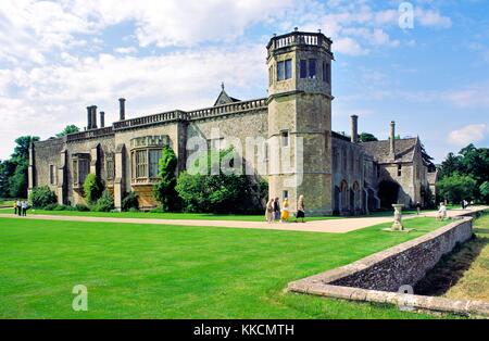 Lacock Abbey, Wiltshire, England. Einst Heimat des Pionierfotografen William Henry Fox Talbot. Stockfoto