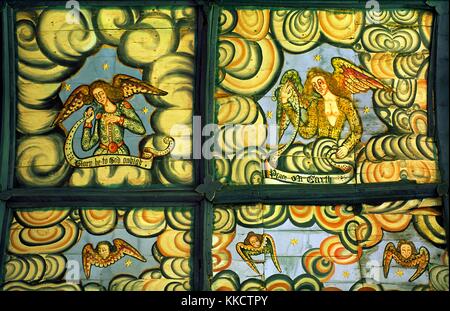 Engel auf elisabethanische Periode Deckengemälde in der Pfarrkirche St. Peter und St. Paul. Dorf Muchelney, Somerset, England Stockfoto