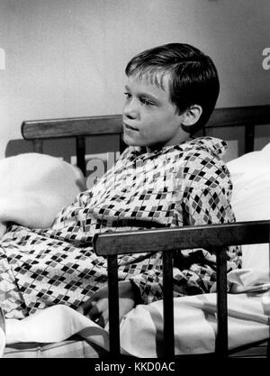 19 JUL 1977 Bed Wetter - Lance kerwin Sterne in "Der einsamste Runner', einer NBC-TV-Film am Donnerstag wiederholt werden, Juli 14 (89:30 Uhr PT). Das Drama ist die berührende Geschichte über eine 13-jährige, dessen Leben ist miserabel, weil er noch sein Bett benetzt und erhält wenig Verständnis von seinen Eltern. Der Film wurde von Michael Landon, Star des Netzwerks "Little House on the Prairie gerichtet." Die einsamste Runner Lance Kerwin 1976 Stockfoto