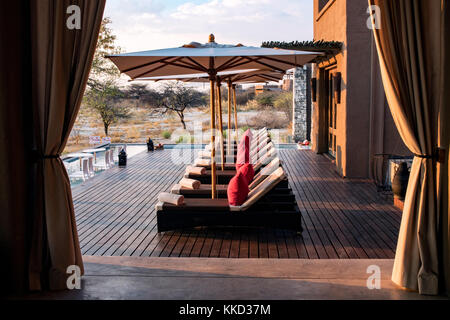 Der Poolbereich auf Onguma The Fort, onguma Game Reserve, Namibia, Afrika Stockfoto