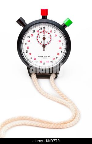 Stoppuhr und Seil auf weißem Hintergrund Stockfoto