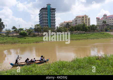 Der Sangke River in der Stadt Battambang Stockfoto