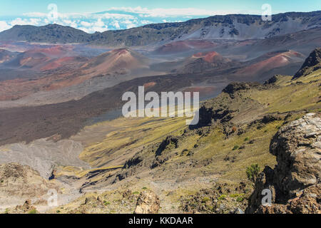 Blick auf den Krater auf der Oberseite des Haleakala Vulkan - Maui, Hawaii Stockfoto