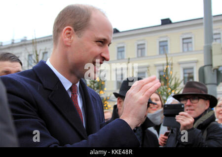 Helsinki, Finnland - 30. Dezember 2017: Prinz William grüßt Menschen während seines Besuchs in Helsinki, Finnland. Stockfoto