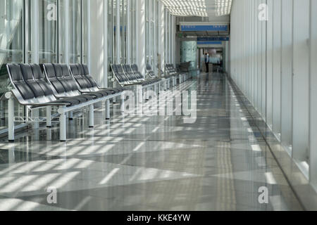 Flughafen, Wartezimmer, Reisende, Stockfoto