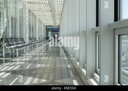 Flughafen, Wartezimmer, Reisende, Stockfoto