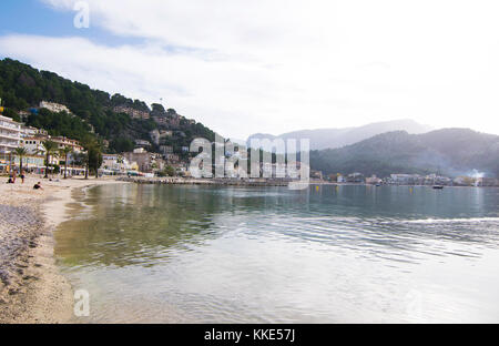 Ruhigen Strand Szene, Port de Soller, Mallorca, Spanien Stockfoto