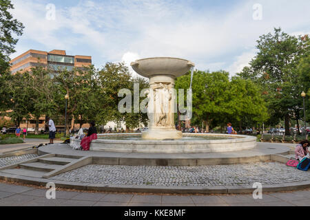 Dupont Circle Fountain, offiziell als Konteradmiral Samuel Francis Dupont Memorial Fountain, Washington DC, USA bekannt. Stockfoto