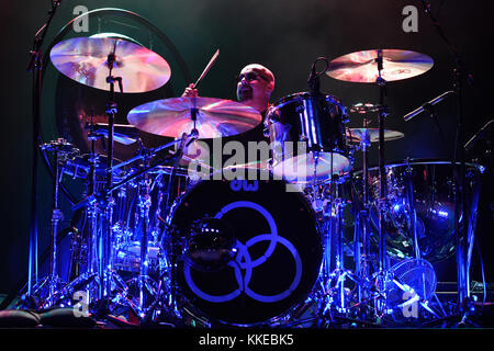 HOLLYWOOD, FL - 03. MAI: Jason Bonham von Jason Bonhams LED Zeppelin Experience tritt am 3. Mai 2015 im Seminole Hard Rock Hotel & Casino in Hollywood, Florida auf Stockfoto