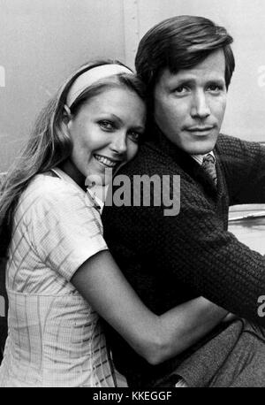 Susan Blakely Peter Strauss Reicher Mann Armer Mann Stockfoto