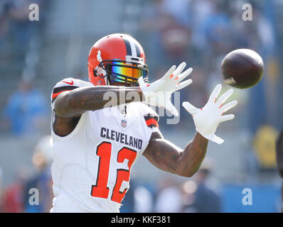 Carson, Kalifornien, USA. Dezember 03, 2017 Cleveland Browns wide receiver Josh Gordon (12), die in Aktion vor dem Fußballspiel zwischen den Cleveland Browns und die Los Angeles Ladegeräte am StubHub Center in Carson, Kalifornien. Charles Baus/CSM Stockfoto