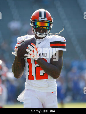 Carson, Kalifornien, USA. Dezember 03, 2017 Cleveland Browns wide receiver Josh Gordon (12), die in Aktion vor dem Fußballspiel zwischen den Cleveland Browns und die Los Angeles Ladegeräte am StubHub Center in Carson, Kalifornien. Charles Baus/CSM Stockfoto