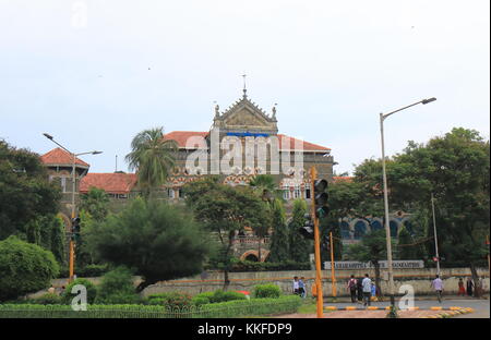 Maharashtra Polizeipräsidium in Mumbai, Indien. Maharashtra Polizei ist die Strafverfolgungsbehörde für den indischen Bundesstaat Maharashtra verantwortlich. Stockfoto