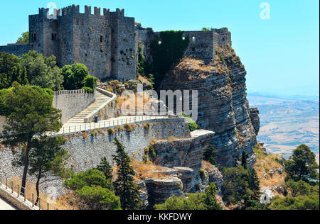 Ansicht der alten mittelalterlichen Burg (Venus) in Erice, Trapani, Sizilien, Italien. Im 12. Jahrhundert zu bauen. Stockfoto