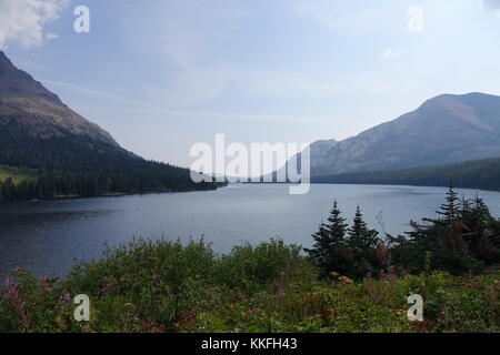 Zwei Medicine Lake, August 2017, Glacier National Park. Stockfoto