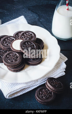 Schokolade Cookies in der Platte, selektiven Fokus Stockfoto