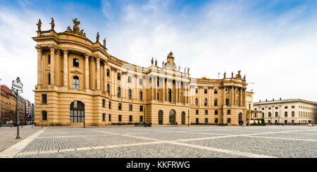 Der Humboldt Universität in Berlin (deutsch: Humboldt-Universität zu Berlin) ist eine der ältesten Berliner Universitäten, im Jahr 1810, als die Universität o gegründet Stockfoto