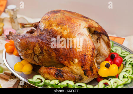 Freigebige thanksgiving Tisch voller appetitliches Essen Stockfoto