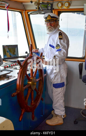 Der Kapitän des Schiffes, alten erfahrenen Kapitän in der Navigation Kabinen Stockfoto