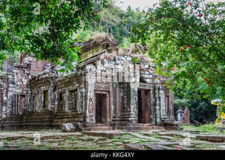 Die Ruinen der Tempel auf der oberen Terrasse des Pre-längst vergangene angkorianische Khmer Hindu Tempel von Wat Phou, der Provinz Champasak, Laos, Südostasien Stockfoto