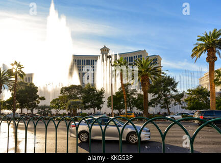 Das Bellagio Brunnen über von Las Vegas Boulevard auf dem Las Vegas Strip gesehen Stockfoto