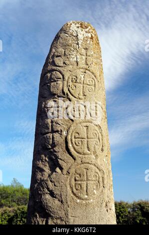 Kilnasaggart Säule Stein in den frühen keltischen christlichen klösterlichen Standort in der Nähe von Jonesboro, County Armagh, Nordirland, Vereinigtes Königreich Stockfoto