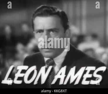 Das Stück stammt aus dem Trailer von The Postman Always Rings Two, in dem der Schauspieler Leon Ames zu sehen ist. Der Film ist ein klassischer Film Noir aus den 1940er Jahren, der auf dem Roman von James M. Cain basiert. Stockfoto