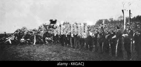 Die Beerdigung Pilsudskis in Warschau, Polen, markiert das feierliche Ereignis des Todes von JÃ³zef PiÅ‚sudski, einem bedeutenden politischen und militärischen Führer. Der Begräbniszug wurde von Tausenden von Menschen besucht, was seine Bedeutung für die polnische Geschichte widerspiegelt. Stockfoto