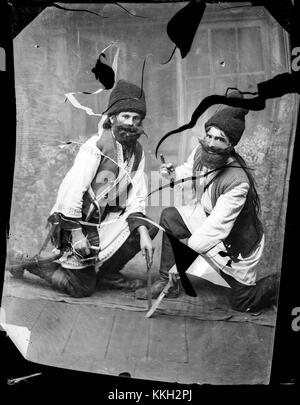 Der Titel bezieht sich auf ein bestimmtes Foto oder eine Aufzeichnung mit dem Titel „Doi calu?ari CA“ vom 12. Januar 2014 mit einer zugehörigen ID-Nummer. Die Bedeutung von „Doi calu?ari“ bedeutet im Englischen „zwei Reiter“ und bezieht sich möglicherweise auf ein Bild oder eine Veranstaltung mit zwei Fahrern. Stockfoto