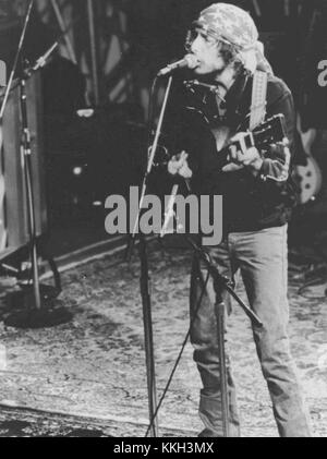 Bob Dylans „Hard Rain“-Auftritt von 1976 ist ein entscheidender Moment in der Karriere des Sängers. Er zeigt seinen ikonischen Stil und seine Verbindung zur damaligen Volksmusikszene. Stockfoto