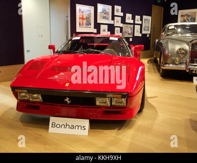 London, UK, 1. Dezember 2017, Top Celebrity Autos auf Anzeige bei Bonhams in London. Autos gehören: Die ex-Sir Paul McCartney 1964 Aston Martin DB 5 Sport Limousine (£ 1.250.000 - 1.500.000 £) und der Ex-Ringo Starr 1966 Austin Mini Cooper S 90,000-120 (£ 000). Es gab auch zwei Bentleys zuvor im Besitz von Sir Elton John: 1959 Bentley S1 Continental Sport Limousine (400,000-500 £ 000) und 1960 Bentley S2 Continental Flying Sports Saloon Sporn (160,000-190 £ 000). Credit: Keith Larby/Alamy leben Nachrichten Stockfoto