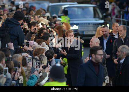 Nottingham, Großbritannien. Dezember 2017. Prinz Harry und Meghan Markle besuchen Nottingham am Freitag, den 1. Dezember 2017. Bild: Scott Bairstow/Alamy Live News Stockfoto