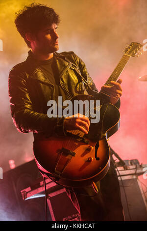 Mailand, Italien. 30 Nov, 2017. Die amerikanische Band Black Rebel Motorcycle Club live auf der Bühne Fabrique während Credit der 'World Tour 2017/18" führt: Rodolfo Sassano/Alamy leben Nachrichten Stockfoto