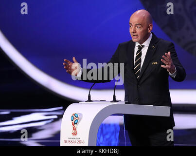 Moskau, Russland. Dezember 2017. FIFA-Präsident Gianni Infantino spricht während der Auslosung der FIFA-Weltmeisterschaft 2018 im Staatlichen Kreml-Palast in Moskau, Russland, am 1. Dezember 2017. Quelle: Christian Charisius/dpa/Alamy Live News Stockfoto