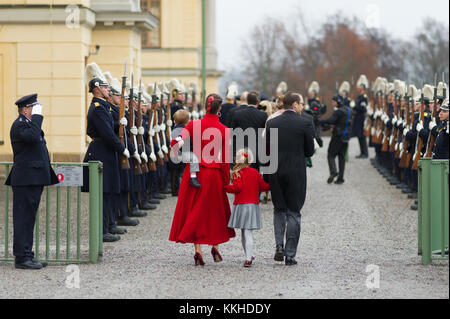 Schloss Drottningholm, Stockholm, Schweden. 1. Dez, 2017. SKH Prinz Gabriel Carl Walther in der drottningholm Kirche heute in einer kalten und schneereichen Stockholm getauft ist. Credit: barbro bergfeldt/alamy leben Nachrichten Stockfoto