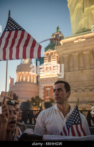 Las Vegas, Nevada, USA. 10 Sep, 2017. kongreßabgeordneten Ruben kihuen zu einem daca Kundgebung vor dem New York New York Hotel Casino in Las Vegas, Nevada. Credit: morgan Lieberman/zuma Draht/alamy leben Nachrichten Stockfoto