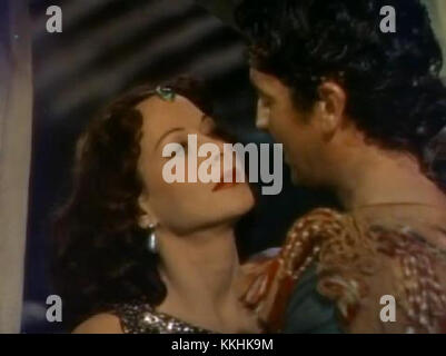 Hedy Lamarr erscheint im Trailer für den Film Samson and Delilah aus dem Jahr 1949, in dem die Figur Delilah dargestellt wird. Der Film zeigt ihre Performance in einem biblischen Epos, das für seine dramatischen Szenen und seinen filmischen Stil bekannt ist. Stockfoto