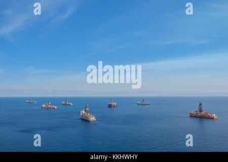 Schiff und Bohrplattform, offshore bohren Schiffe, ocean-Antenne - Stockfoto