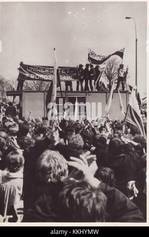 Eine historische Fotografie, die den Stand des Kriegsrechts in Polen von 1981 bis 1983 zeigt und die politische Atmosphäre der Zeit zeigt. Stockfoto