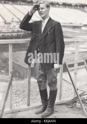 Eddie August Schneider am 26. August 1930 beim National Air Race in Chicago, Illinois (600 dpi, 100 Qualität, Front, Crop) Stockfoto