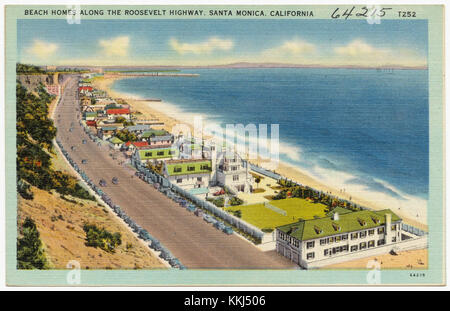 Die Strandhäuser am Roosevelt Highway in Santa Monica, Kalifornien, sind berühmte Küstenanlagen, die einen atemberaubenden Blick auf den Pazifischen Ozean bieten. Diese Häuser spiegeln den wohlhabenden Lebensstil der Region wider und dienen als Beispiele für Südkaliforniens Strandarchitektur und ziehen sowohl Einwohner als auch Touristen wegen ihrer malerischen Lage an. Stockfoto