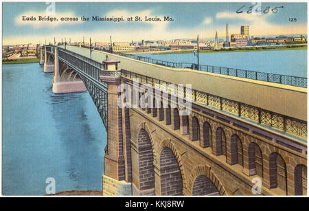 Die EADS Bridge überspannt den Mississippi River bei St. Louis, Missouri. Es ist ein ikonisches Bauwerk, das für seine Technik bekannt ist und die Stadt mit East St. Louis verbindet. Die Brücke spielt eine wichtige Rolle im Transport und in der lokalen Geschichte. Stockfoto