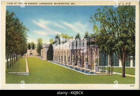 Der Italian Garden at Longwood Gardens in Wilmington, Delaware, ist bekannt für sein klassisches Design, Wasserspiele und gepflegte Landschaften, die einen historischen und kulturellen Gartenstil repräsentieren. Stockfoto