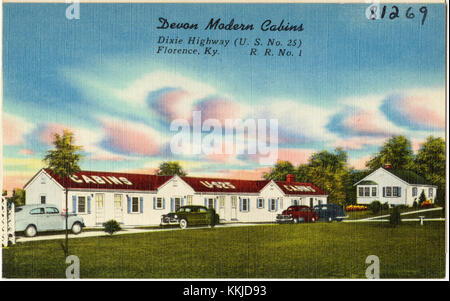 Die Devon Modern Cabins in Florence, Kentucky, lagen am Dixie Highway (U.S. No. 25). Die Hütten waren beliebte Unterkünfte in der Mitte des 20. Jahrhunderts für Reisende. Die Gegend bietet Unterkünfte am Straßenrand, die auf Bequemlichkeit und Komfort ausgelegt sind. Stockfoto